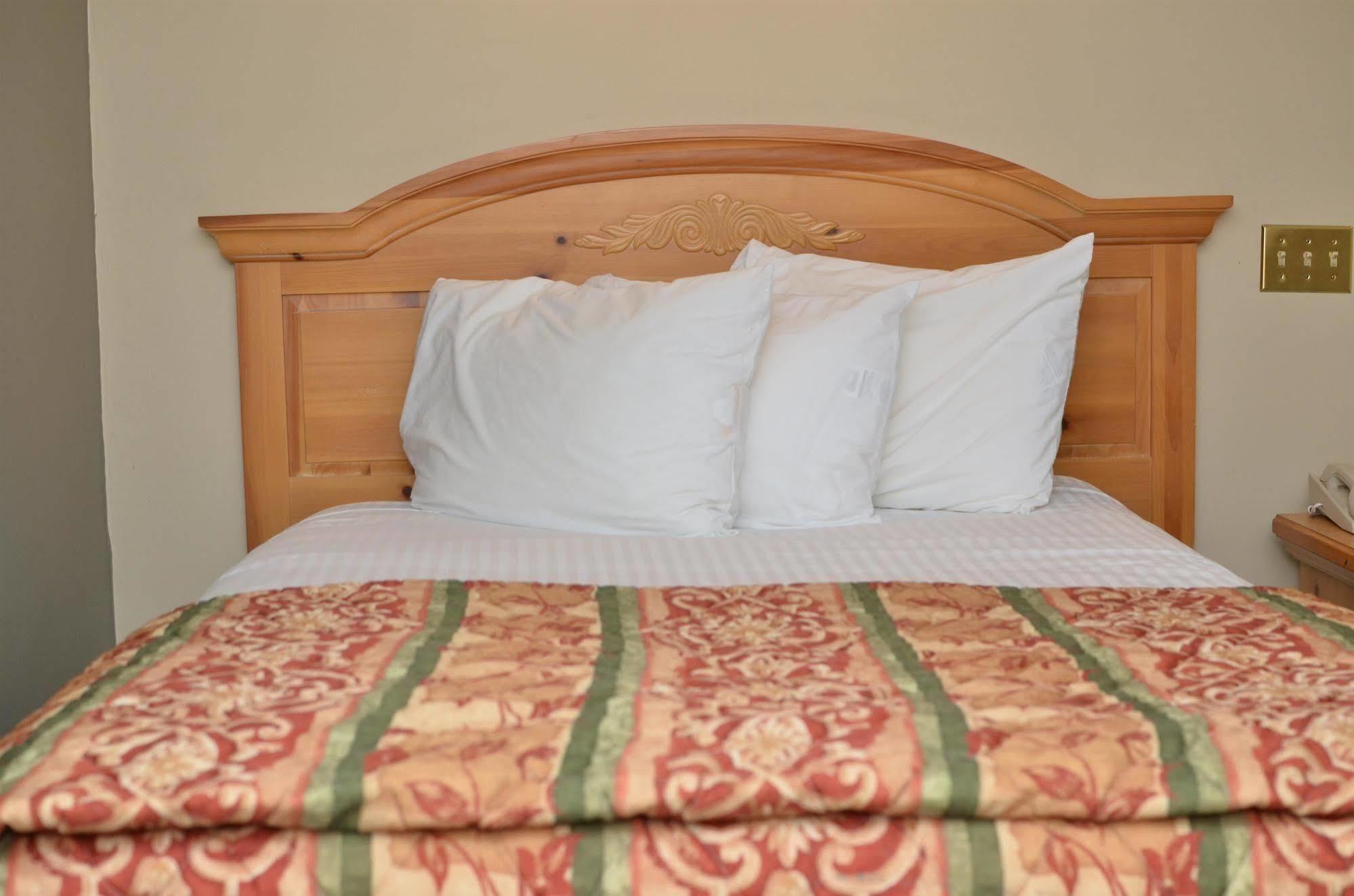 Hotel Oriskany Esterno foto