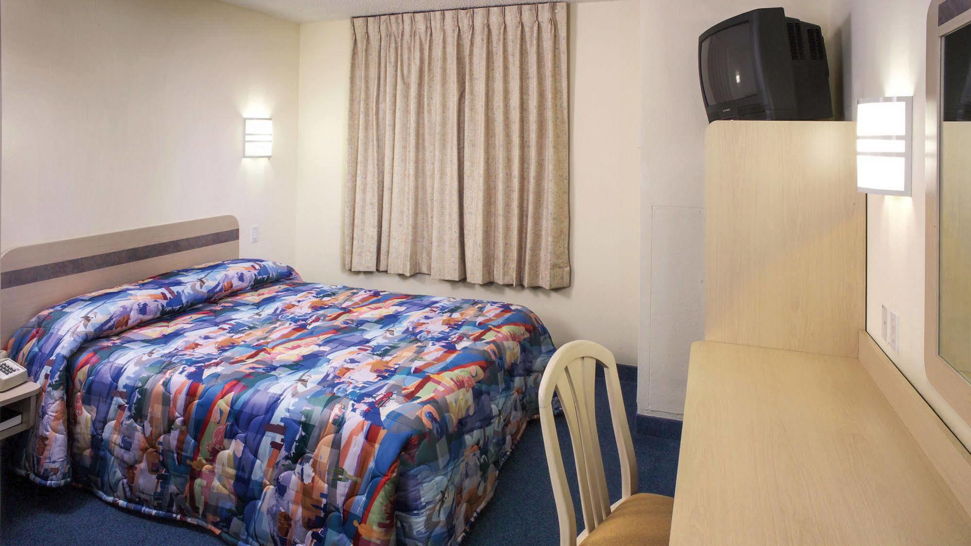 Hotel Oriskany Esterno foto